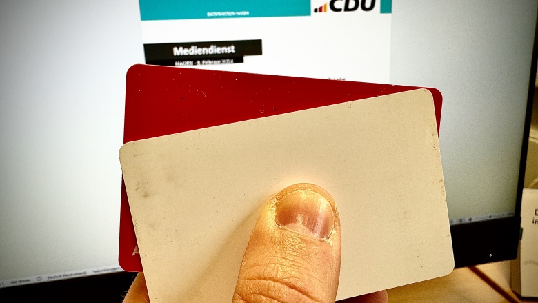 CDU will Infos zur Bezahlkarte für Geflüchtete